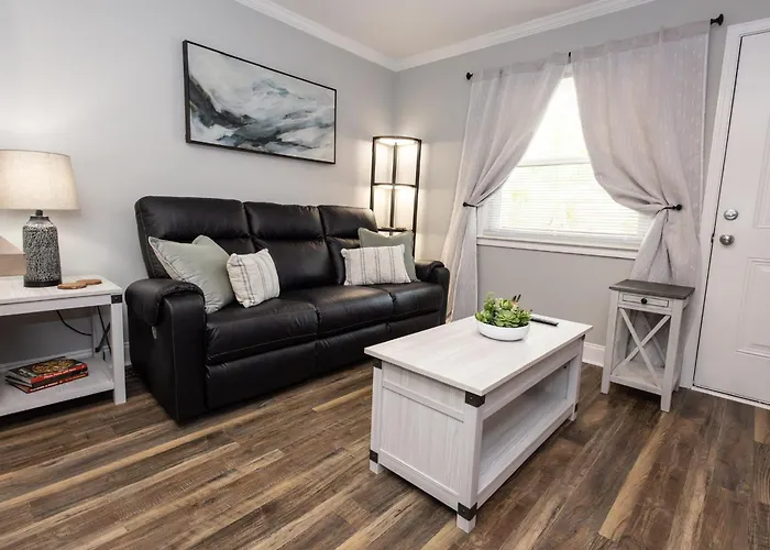 Pines At 5 Corporate Furnished Rentals