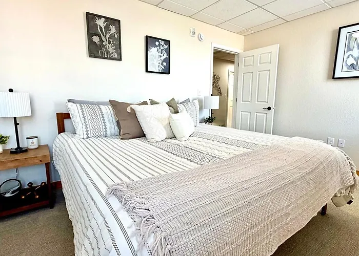 Lake Avenue Lofts- Manitou