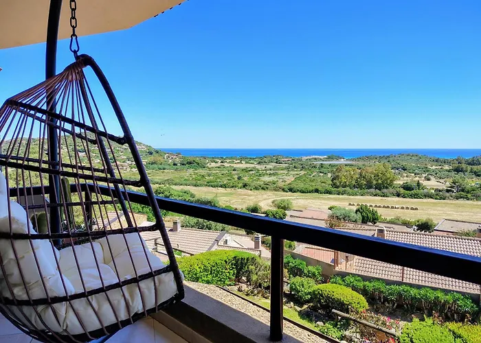 Trilocale vista mare Chia con terrazzo panoramico