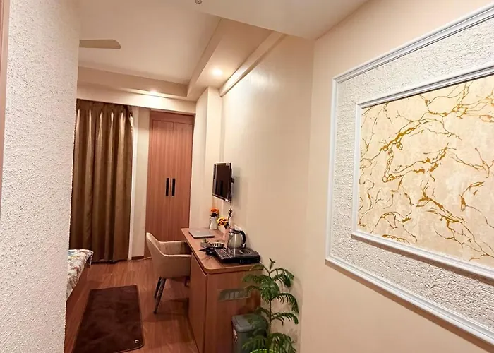 Comfy Stay At Itc Omaxe Greater Noida Alpha 2