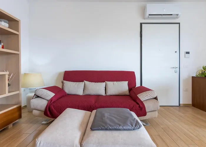 Guesthost - Comfy Terrace Apartment In Cagliari