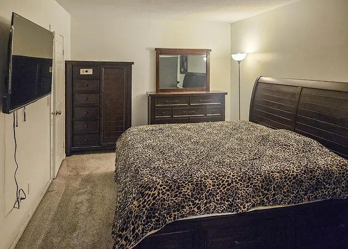Escondido Urban Stay - Stylish 2Br Apartment