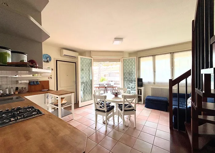 Cv022 - Cervia, Trilocale Con Patio, Terrazzo E Mansarda