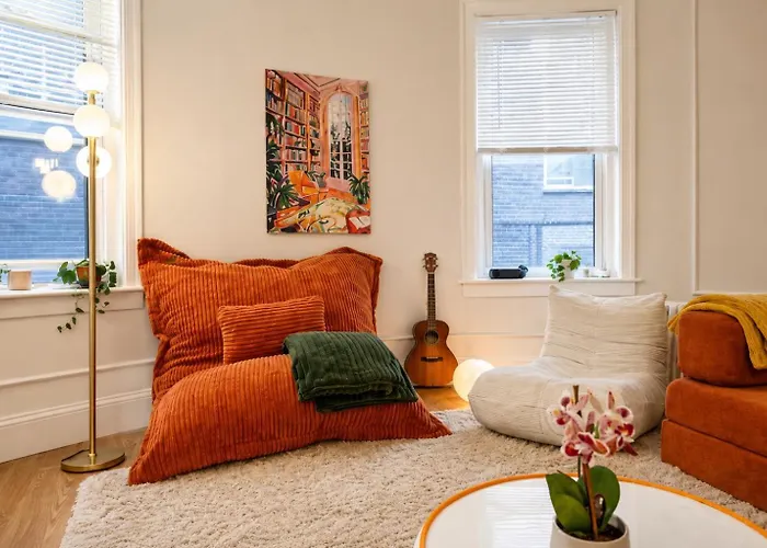 Full Apt With Parking In The Heart Of Cambridge Near Harvard, Mit & Boston