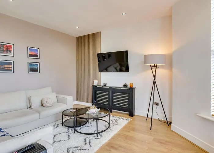 Coastal Stay Near Liverpool Royal Birkdale - Pass The Keys