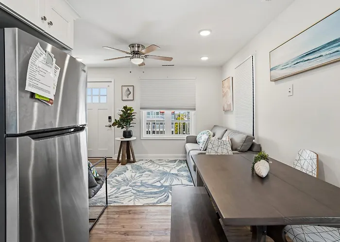 Relaxing North Wildwood Condo Near Beach, Boardwalk & Pool Access