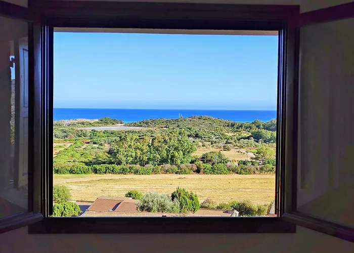 Trilocale vista mare Chia con terrazzo panoramico