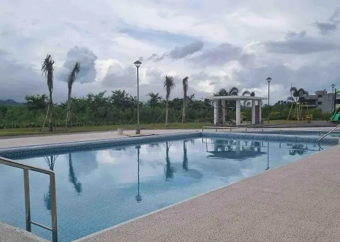 Fresh Condo & Kitchen Beside Hilton Clark Dheights