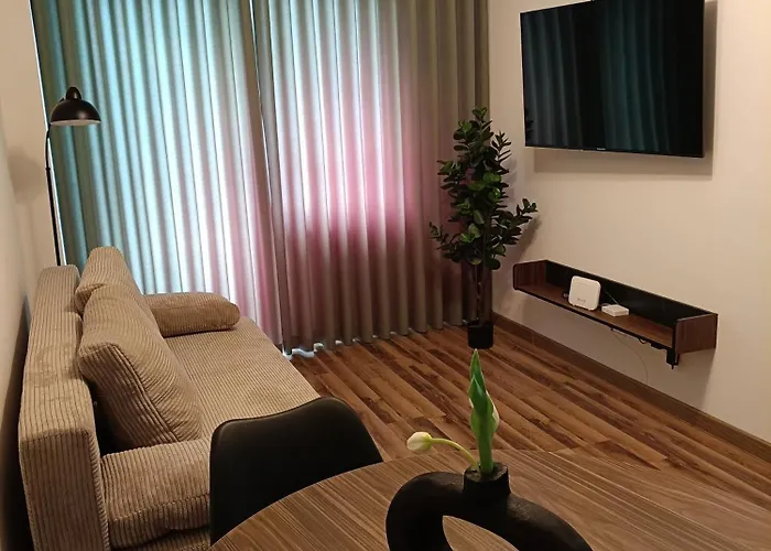 Piotrkow Trybunalski Modern Apartment By Bookinghost