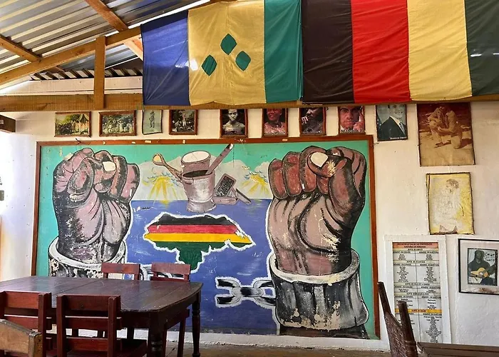 Cuarteria Negra Walking Distance To Beach Restaurants Pool