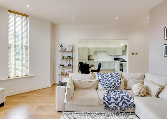 Coastal Stay Near Liverpool Royal Birkdale - Pass The Keys