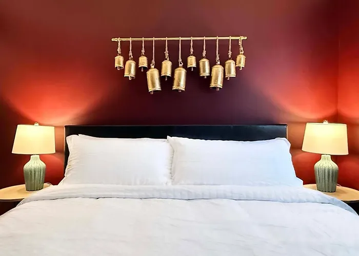 King Bed 2Br 1 Bath Sleeps 5