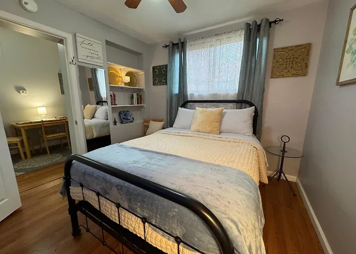 Jefferson Carriage House Hideaway