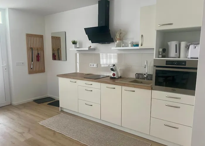 Theodora Apartman