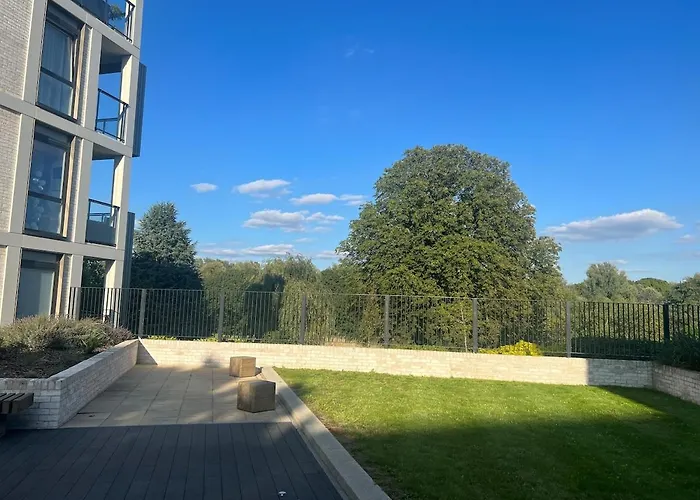 Modern Flat In Uxbridge And Near To The Airport