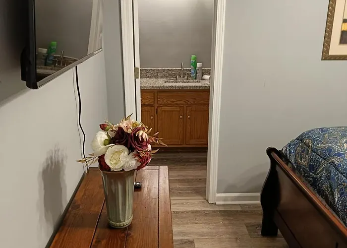 Amazing 2 Bed 2 Full Bath Entire Home West Rome