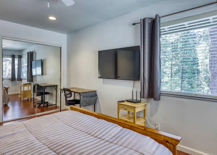 Cozy Incline Village Escape