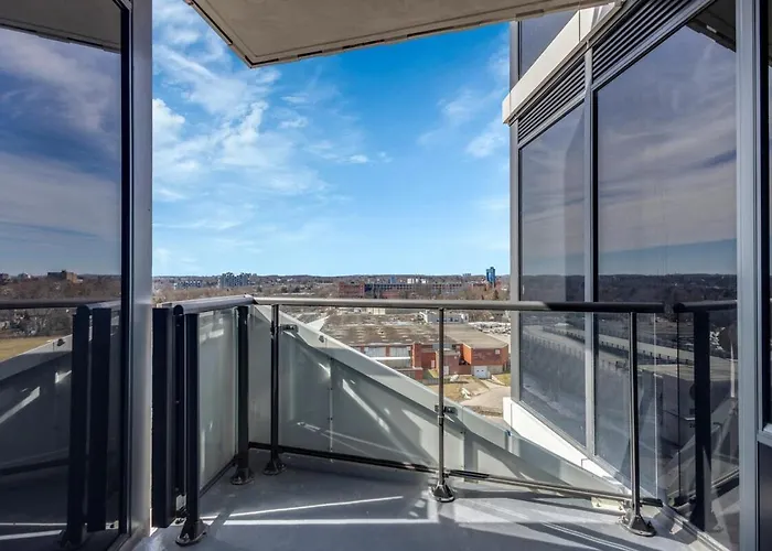 Urban Luxury Condo In The Heart Of Kitchener