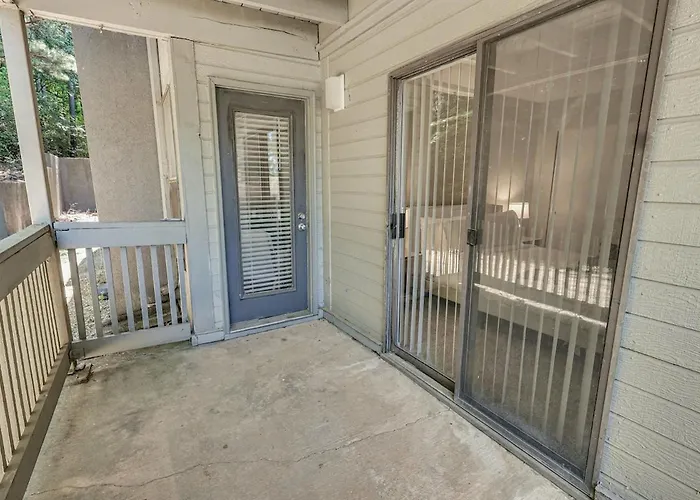 Green & Private 2Br - King Bed, Pool, Gym Near Uab & Hospitals