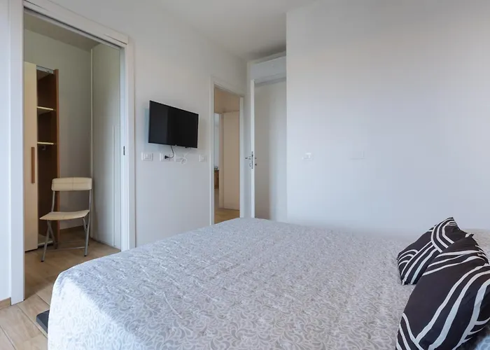 Guesthost - Comfy Terrace Apartment In Cagliari