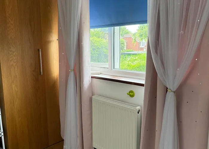 Family Home In Stanmore