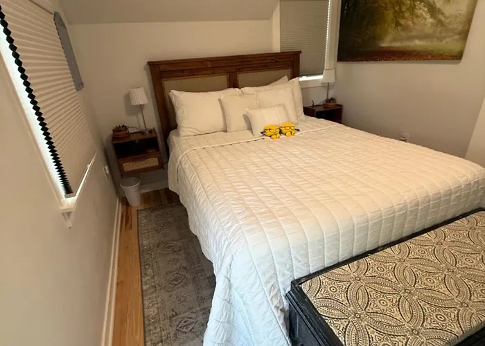Gorgeous Home In Prime Location