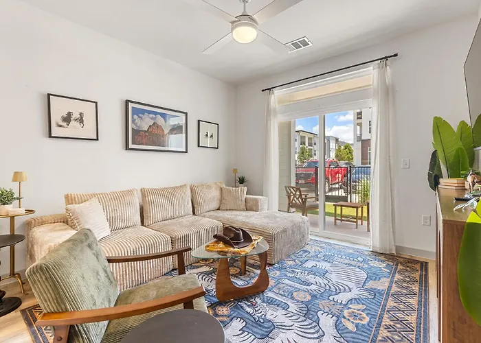 Modern Ground Floor 1Br W Pool Gym Mer 9109