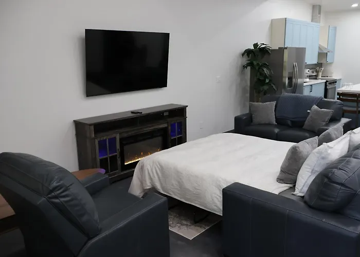 Glacier Luxury Retreat Montana Sky Apartment 2