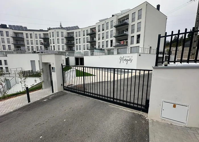 Apartamento Com 3 Quartos E Piscina Em Pombal