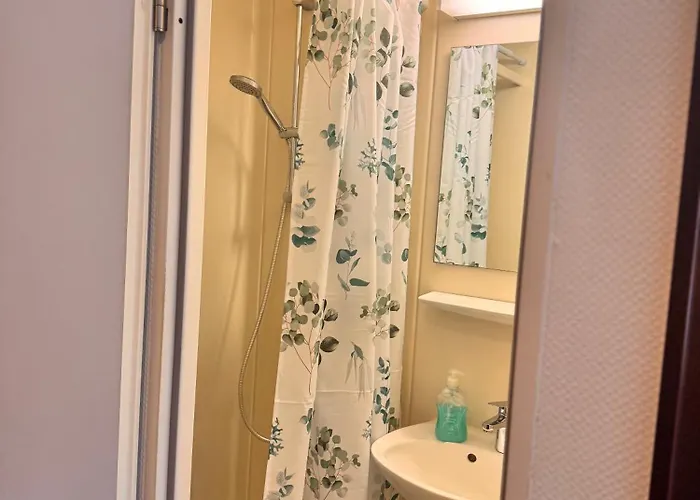 Budget Room For Workers Private Toilet & Free Parking