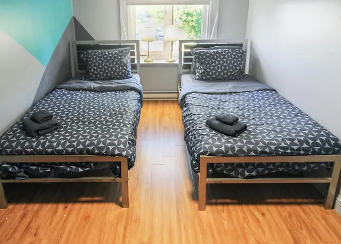 Downtown Moncton Oasis - Sleeps 5 - Walk To Riverfront & Avenir Centre