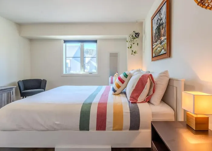 The Point Lodge - Cozy Invermere Getaway