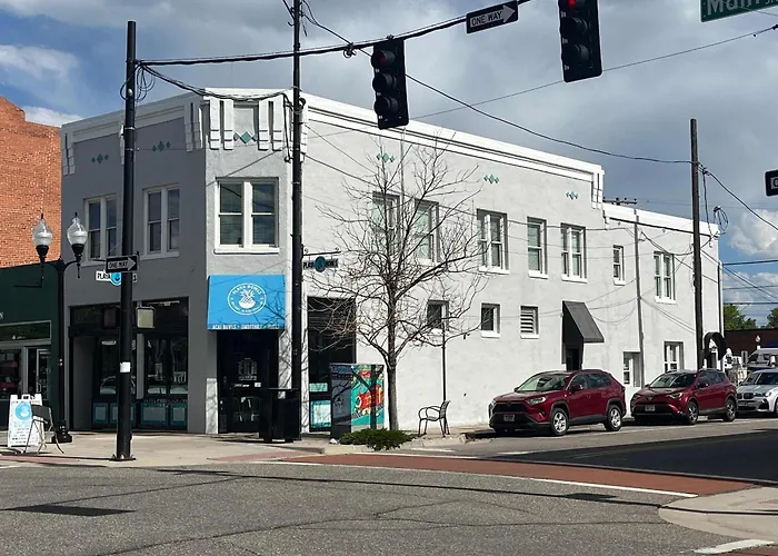 Family Friendly In Downtown Littleton