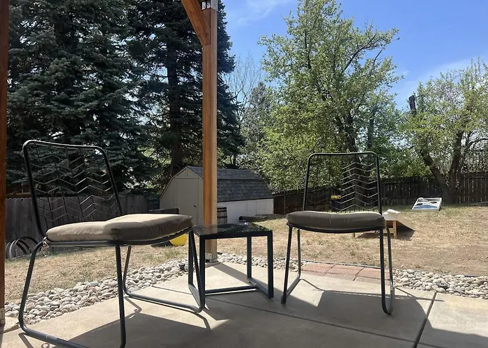 Near Red Rocks - Patio, Yard & Foothill Views