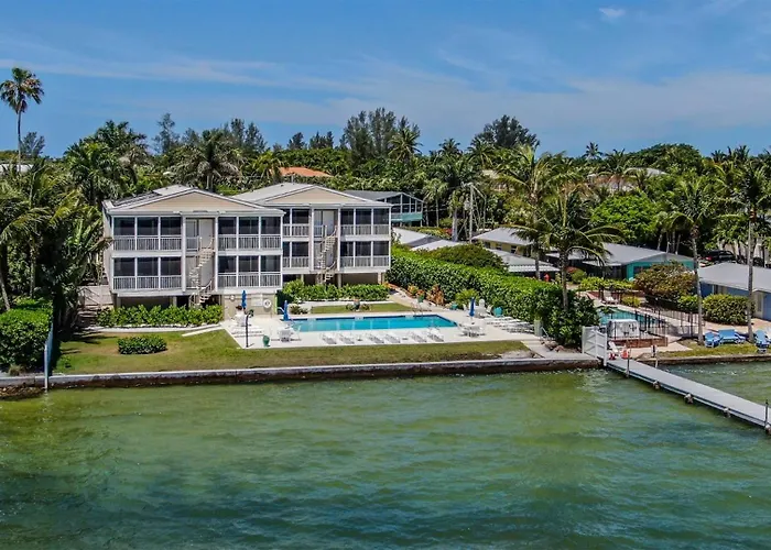 Captiva Hide A Way 1B