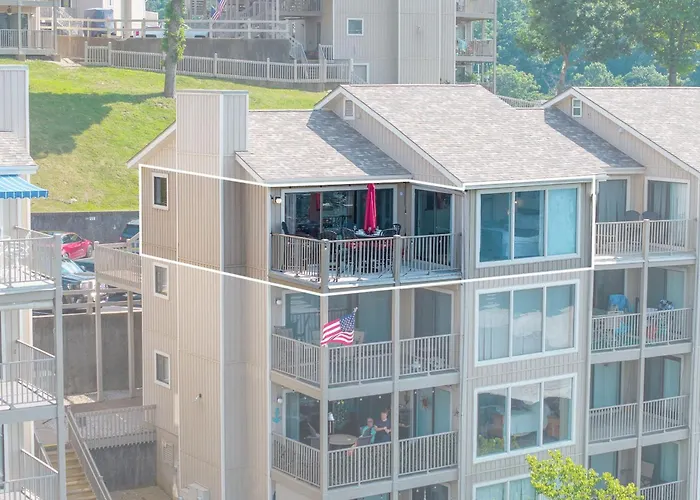 Unforgettable Sunsets From Updated Lakefront Condo