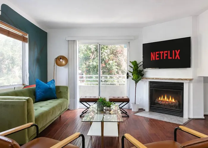 Upscale 4Br Urban Townhome I Sleeps 10