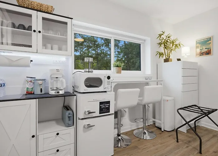 Private Studio Near Springfield Metro