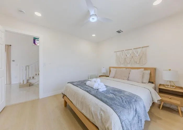 Hacienda Heights 4Br Executive Retreat
