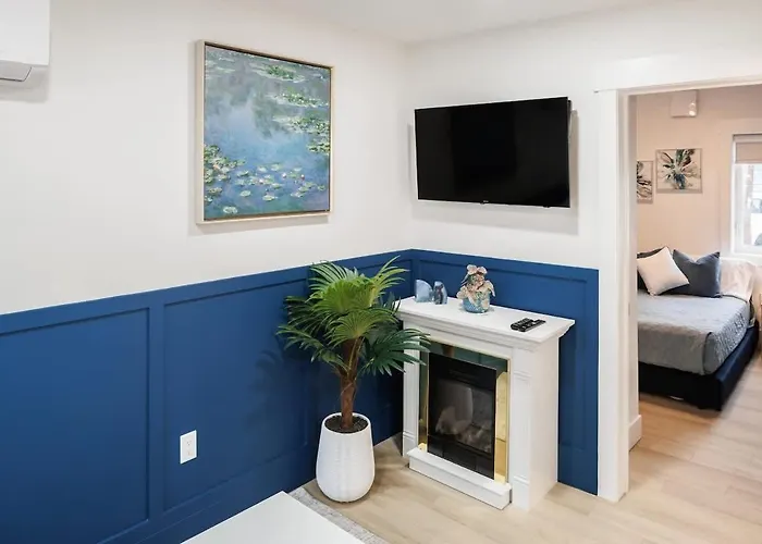 The Blue Gem Downtown 1Bd Apartment