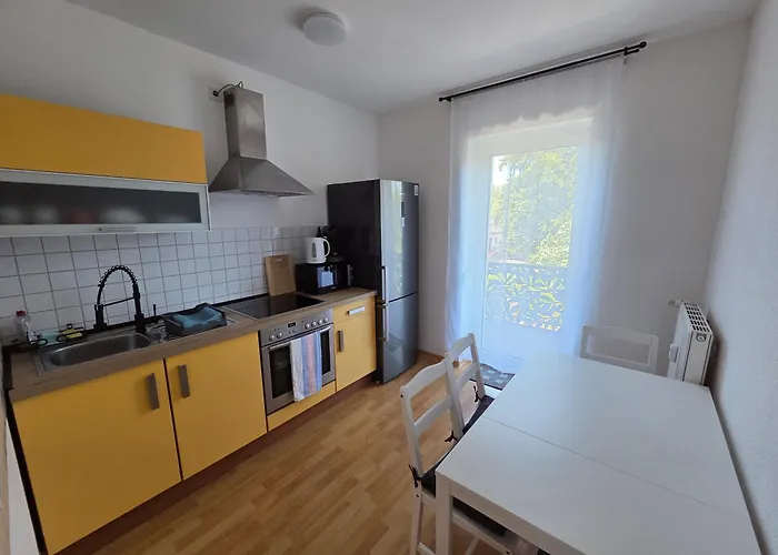 Grosszuegiges Apartment Im Obergeschoss