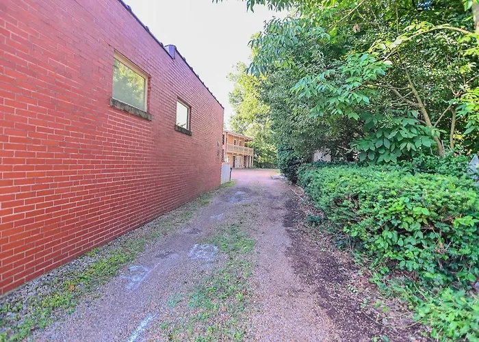 Charming Apartment In Downtown Glendale