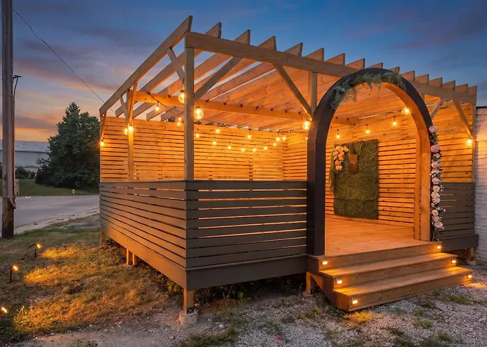 Clair De Lune Studio A Charming Kokomo Stay