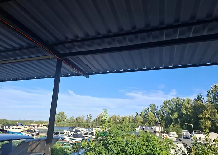 Cuki Apartmanhaz