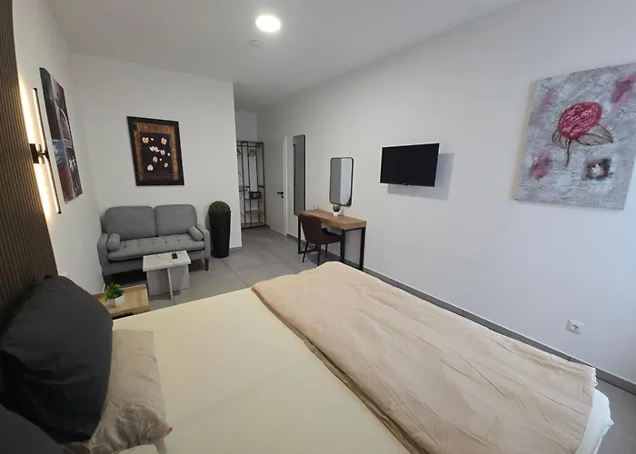 Gap City Hotel & Apartments