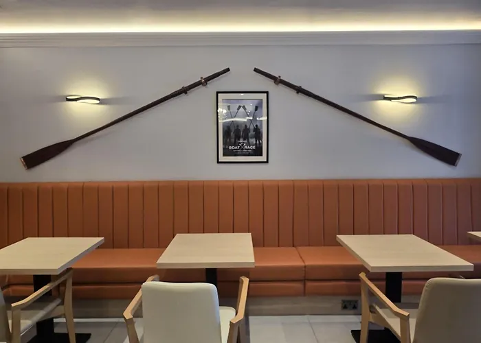  Best Western Chiswick Palace & Suites London