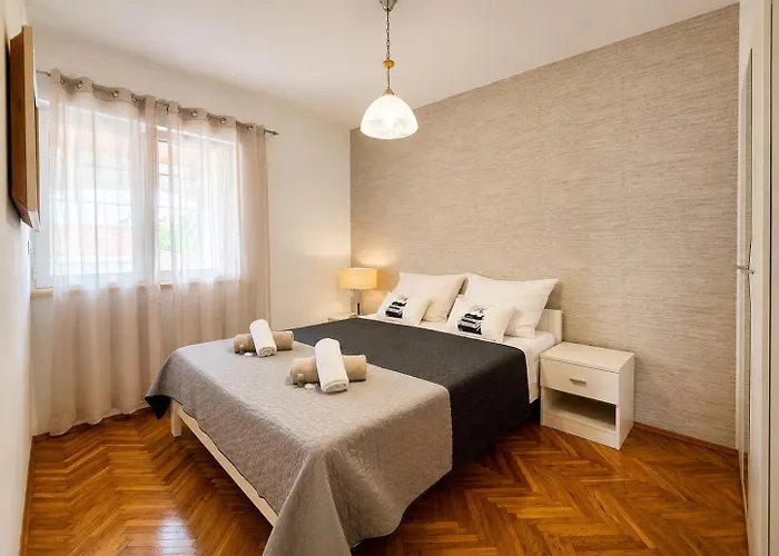 Apartments Hrestak