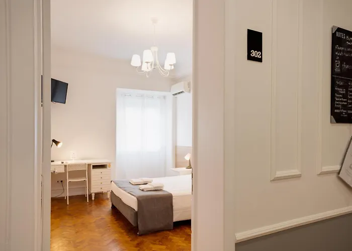 Home Out Rooms & Apartments