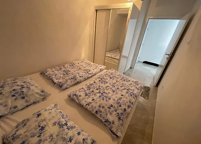 La Perla Apartments