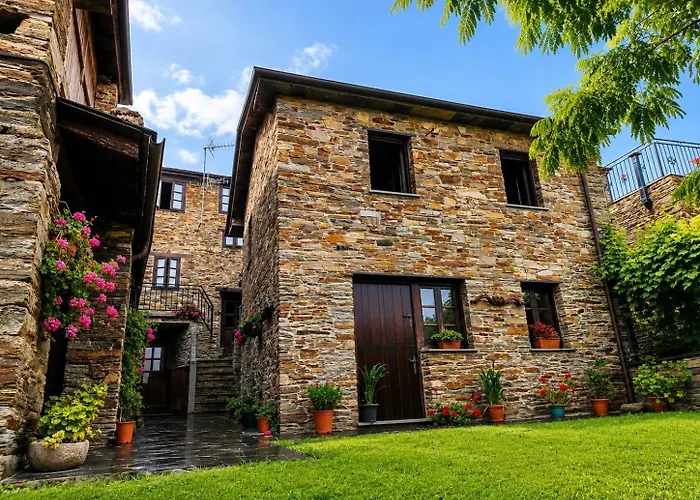 Apartamentos Los Castros